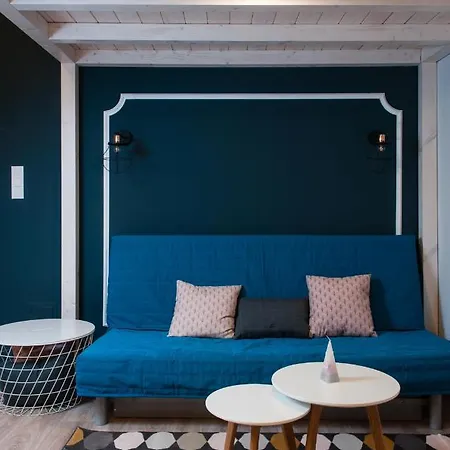Dohany Studio Apartment